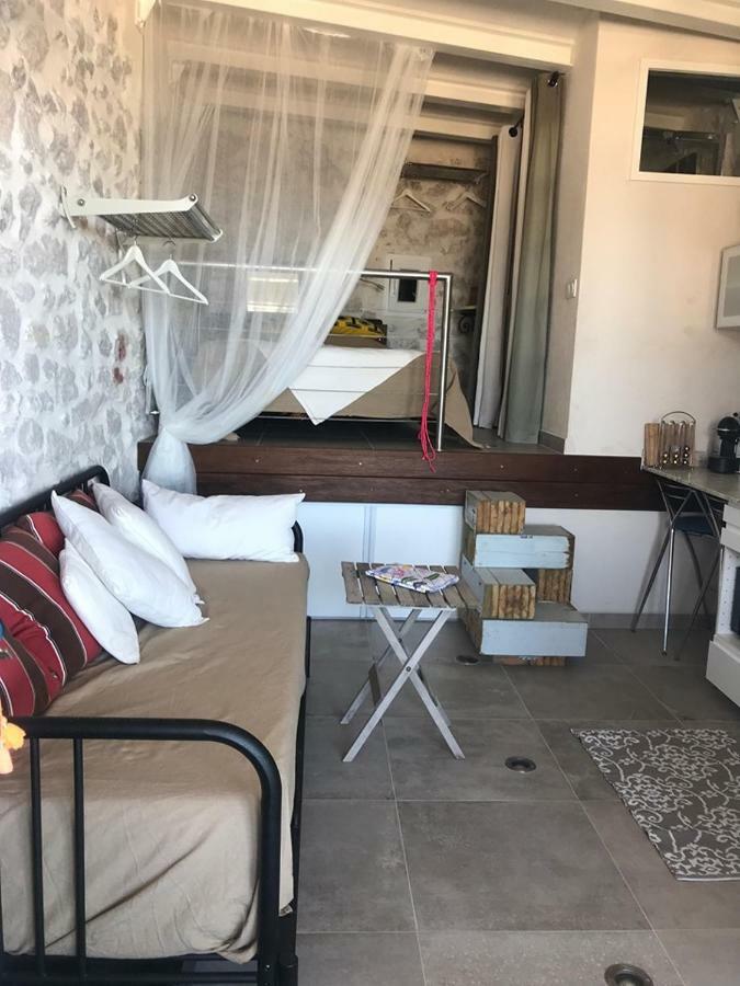 Le Cabanon Bleu Sur La Plage Marselha Exterior foto